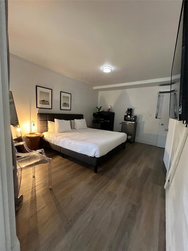 2100 NE 33rd Ave unit GS A, Fort Lauderdale, FL 33305 - photo 2