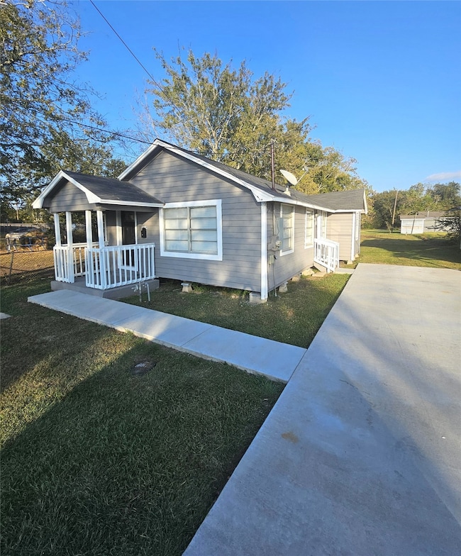 2919 Letulle Ave, Bay City, TX 77414 - photo 2