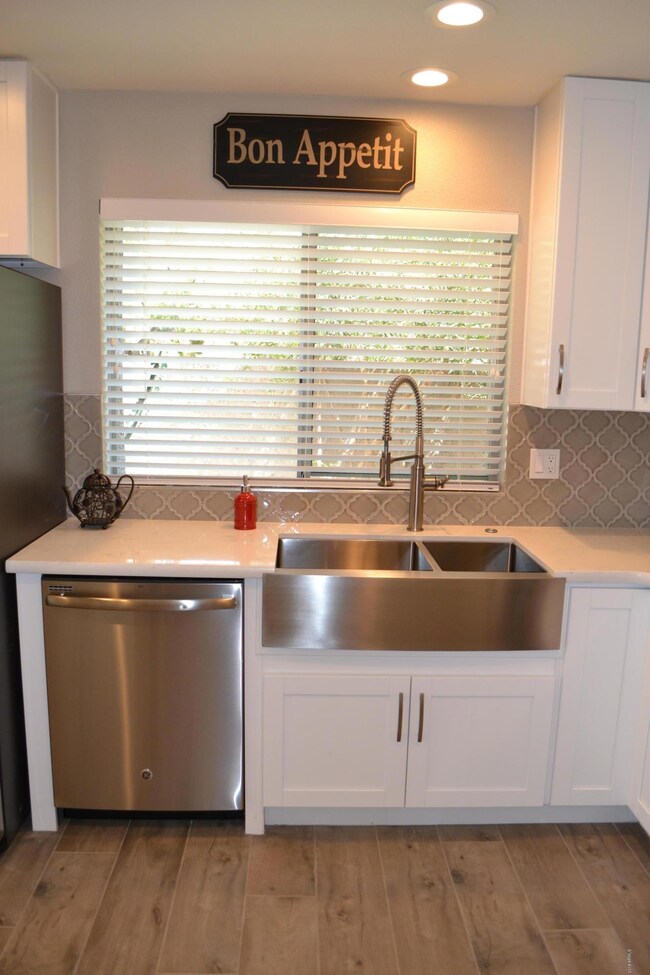 7360 N Via Camello Del Norte unit 198, Scottsdale, AZ 85258 - photo 3