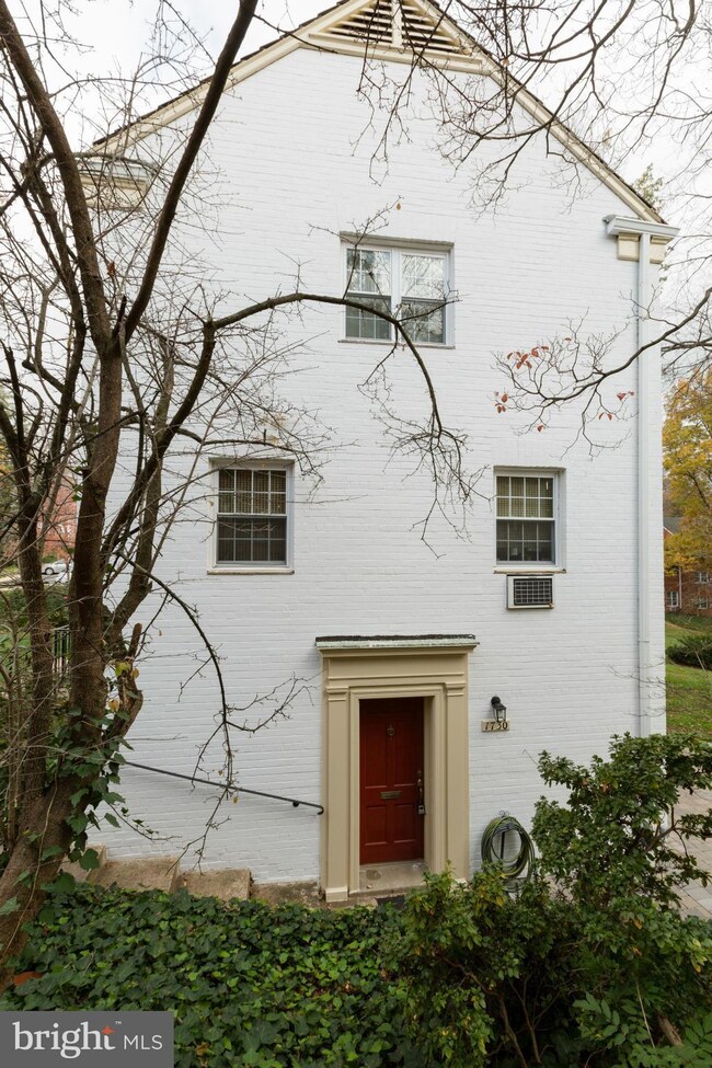 1730 Preston Rd unit 817-17, Alexandria, VA 22302 - photo 2