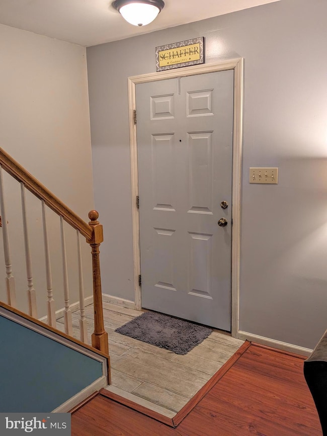 1033 Whitford Dr, Reading, PA 19605 - photo 5