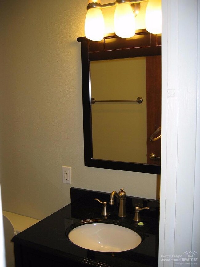 217 N Humbolt St, Canyon City, OR 97820 - photo 6