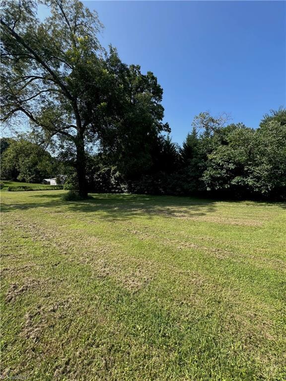 1100 W Wendover Ave, Greensboro, NC 27408 - photo 3