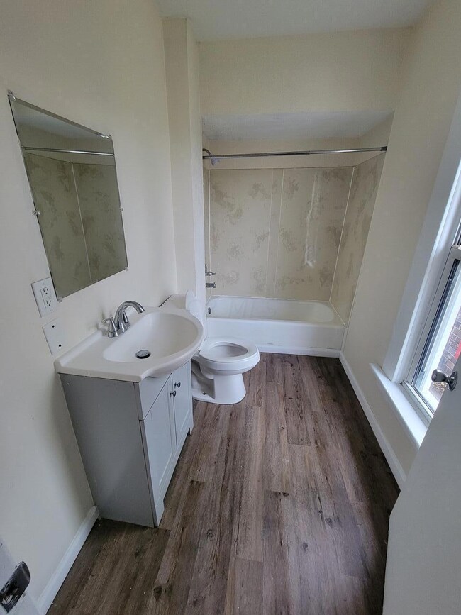 19 1/2 S Wheatland Ave, Columbus, OH 43204 - photo 6