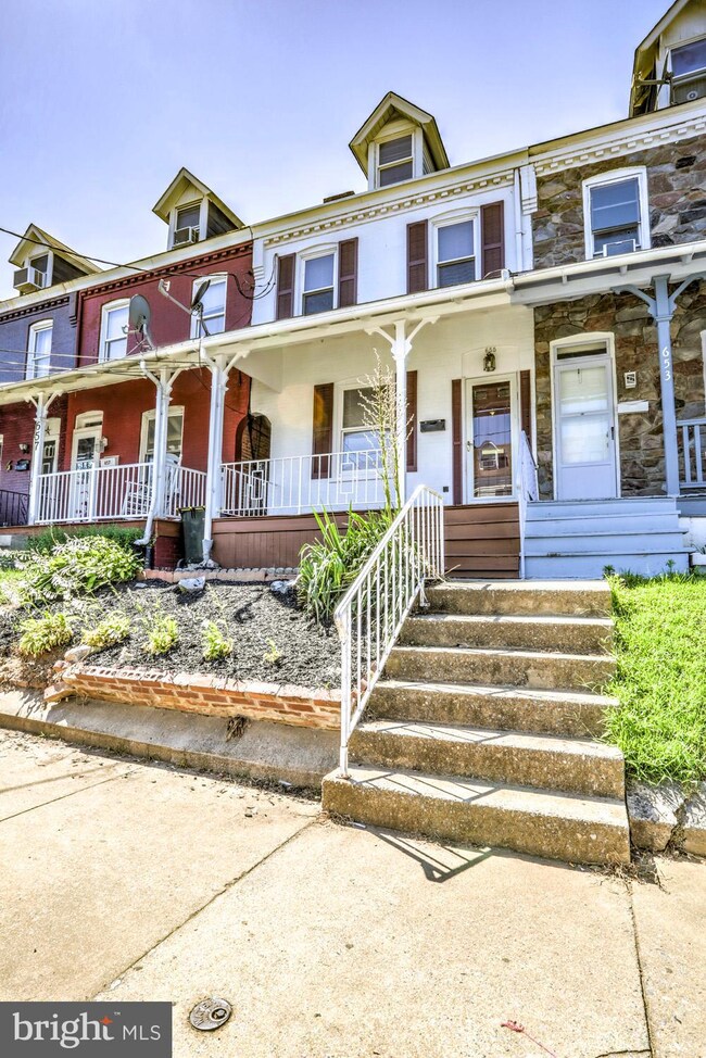 655 Hebrank St, Lancaster, PA 17603 - photo 3