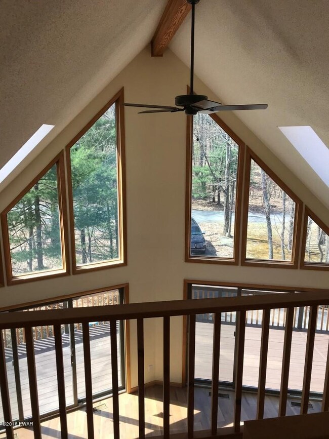 113 St Moritz Dr, Tafton, PA 18464 - photo 3