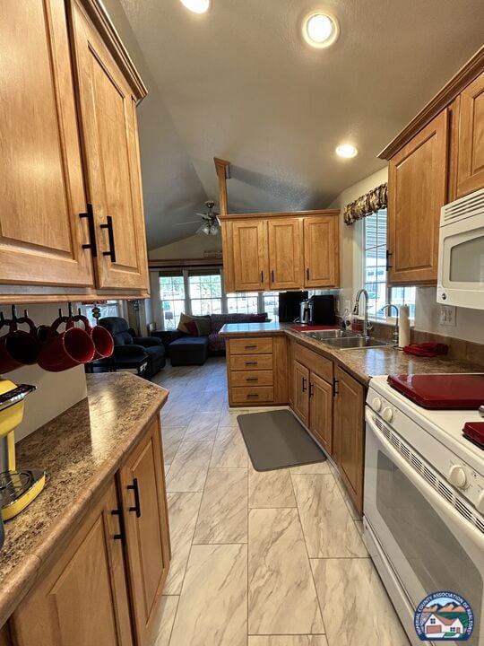 1716 Sunbeam Lake Dr, El Centro, CA 92243 - photo 6