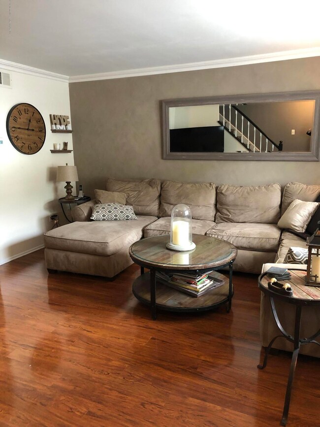 200984CD-D8A7-47E3-9124-4AE04E6B692D