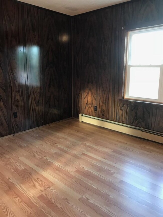 14 Pine St, Jaffrey, NH 03452 - photo 4