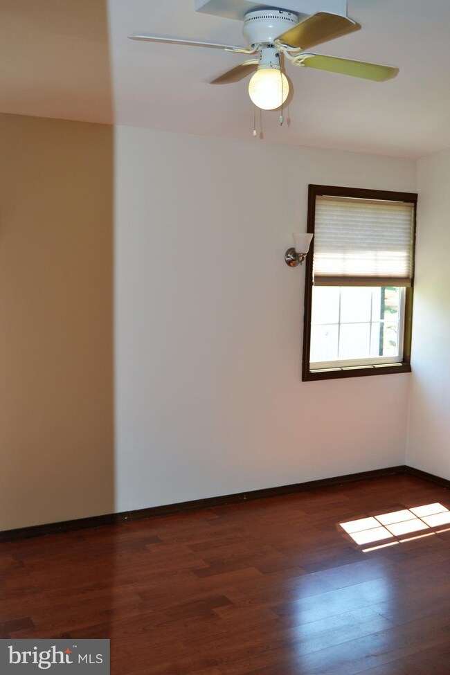 1916 Victory Dr, Halethorpe, MD 21227 - photo 7