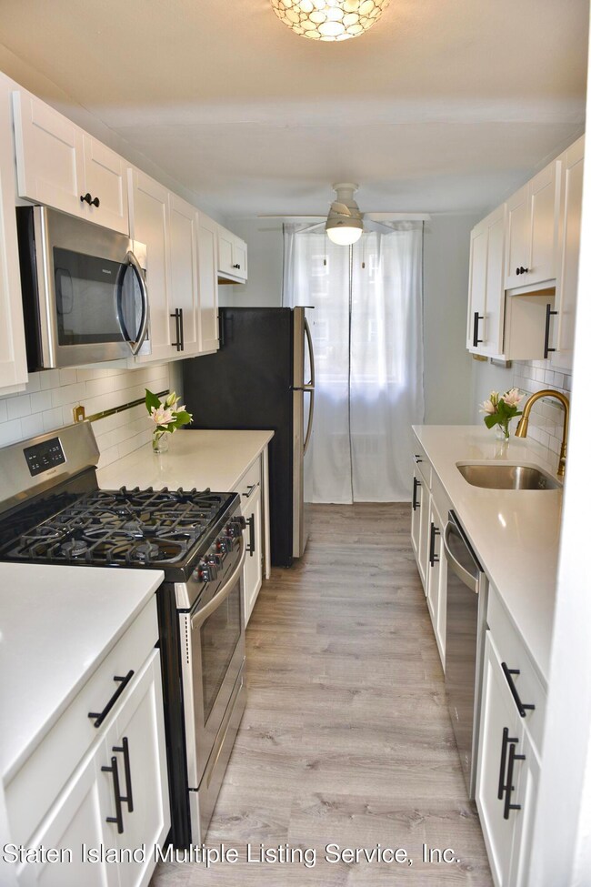 Totally Renovated Kitchen!