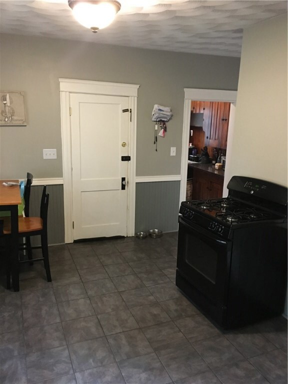 28 Blodgett Ave, Pawtucket, RI 02860 - photo 7