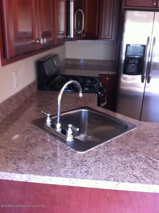 41 Stonegate Dr unit 246, Staten Island, NY 10304 - photo 6