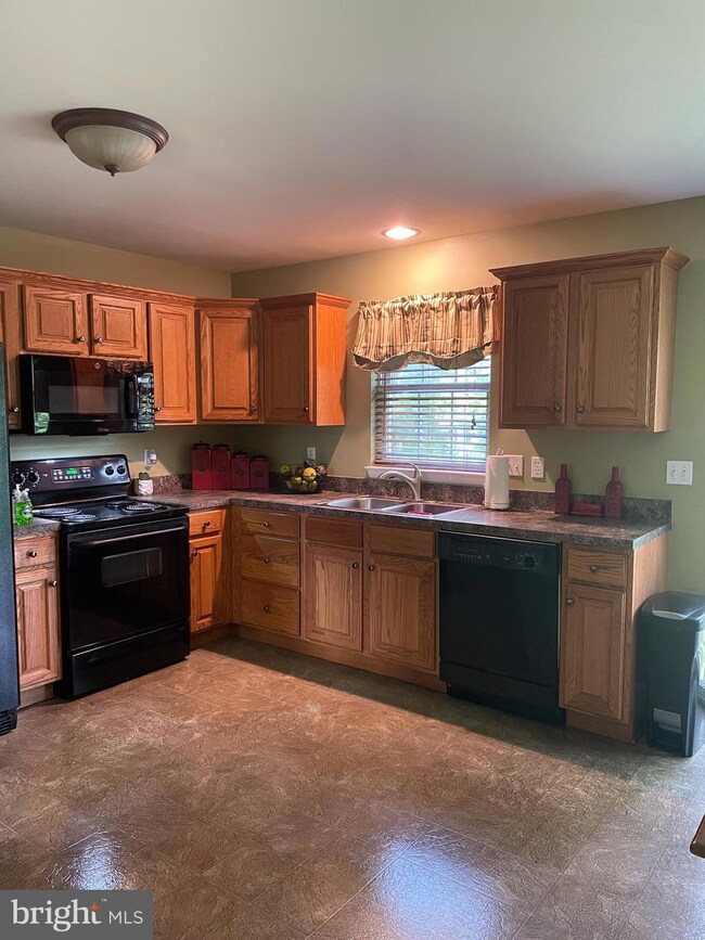 1 Andrea Ct, Reading, PA 19607 - photo 6