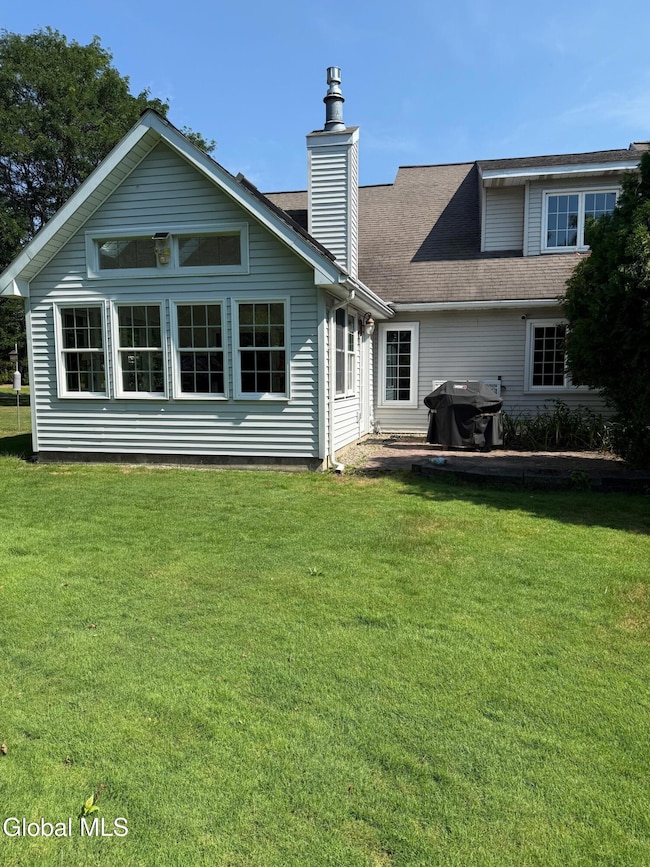 28 Carrie Ct, Schenectady, NY 12309 - photo 4