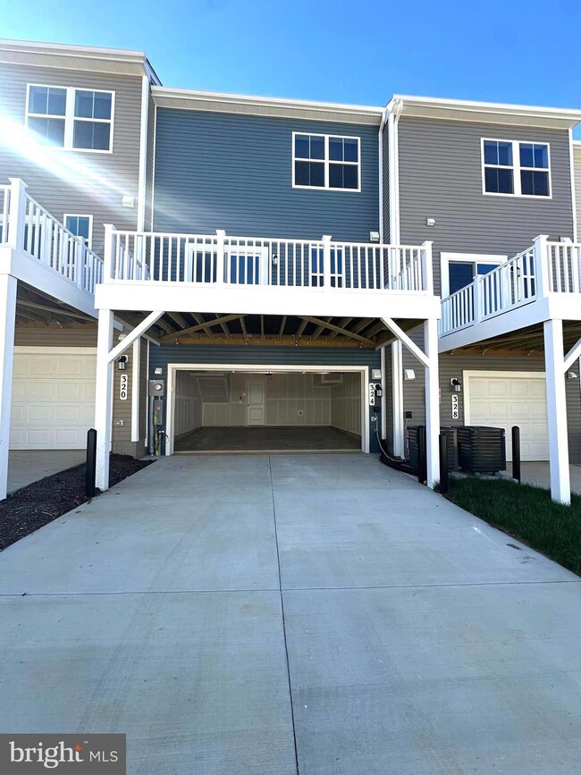 324 Watercourse Dr, Ranson, WV 25438 - photo 3