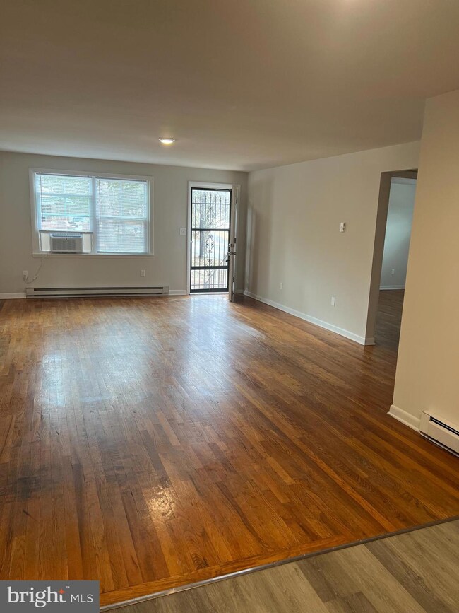 156 Tower Cir unit 1, Berkeley Springs, WV 25411 - photo 4