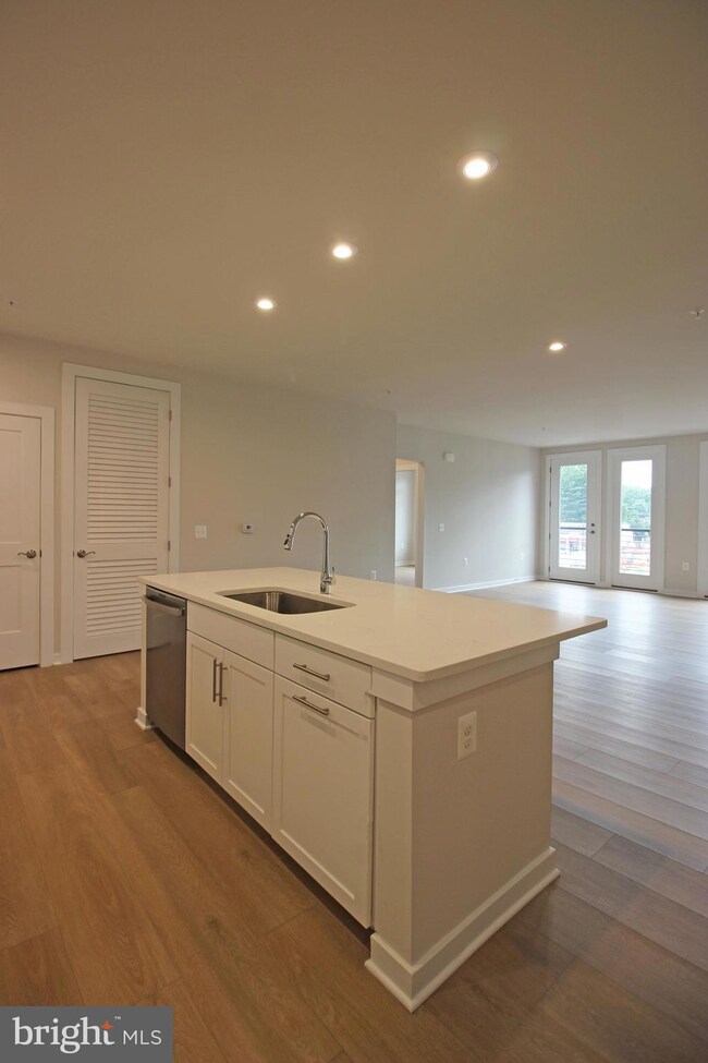 1669 Bandit Loop unit 403A, Reston, VA 20190 - photo 6