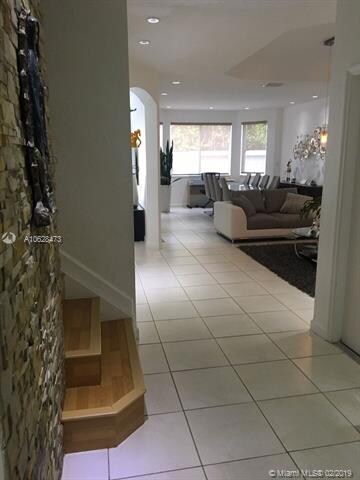 7052 NW 114th Ct, Doral, FL 33178 - photo 4