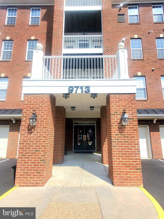 9713 Handerson Place unit 306, Manassas Park, VA 20111 - photo 2