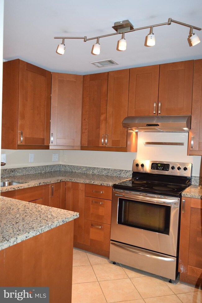 10913 Postern Ct unit 43, Manassas, VA 20109 - photo 6