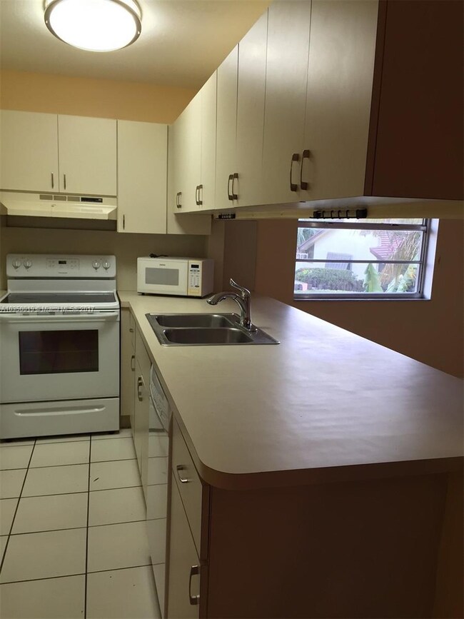 15280 SW 80th St unit 15, Miami, FL 33193 - photo 3