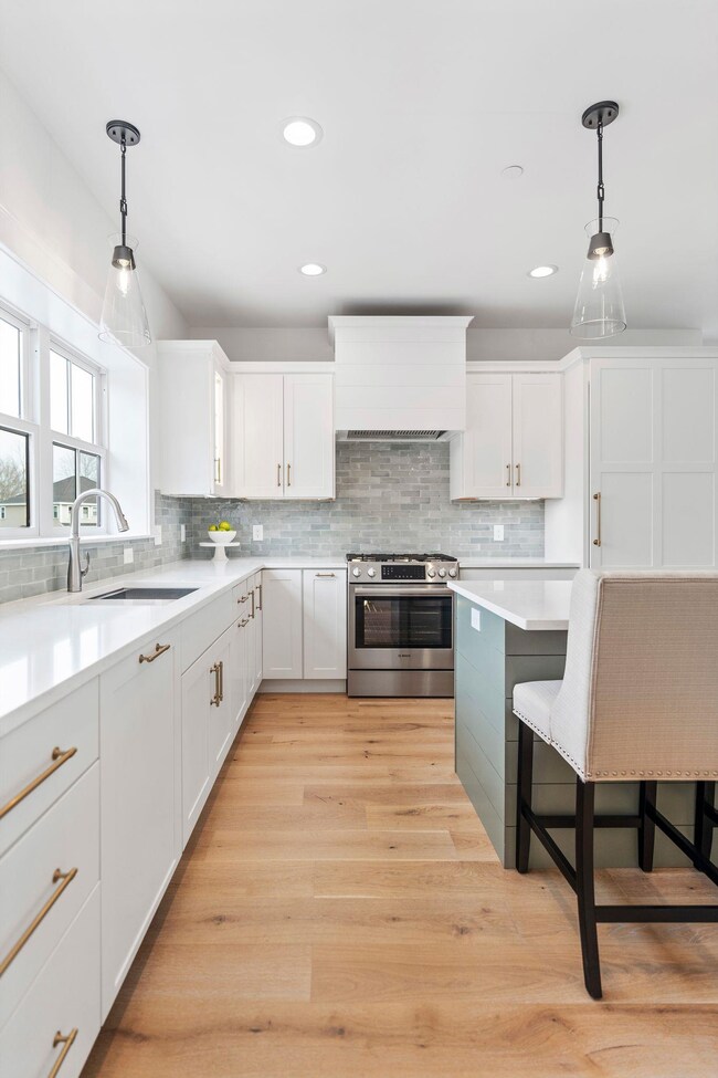 50 Cate St unit 6, Portsmouth, NH 03801 - photo 7