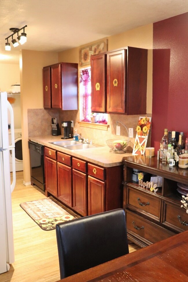 115 Tanner, Brazoria, TX 77422 - photo 6