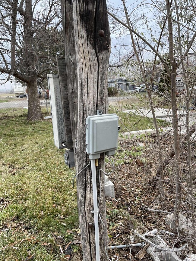 703 W California Ave, Homedale, ID 83628 - photo 6