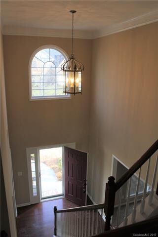 Dramatic 2 story foyer with hardwoods!