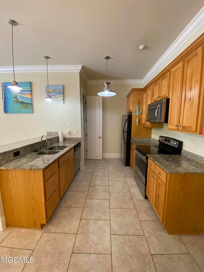 216 Carre Ct unit 2, Bay Saint Louis, MS 39520 - photo 3