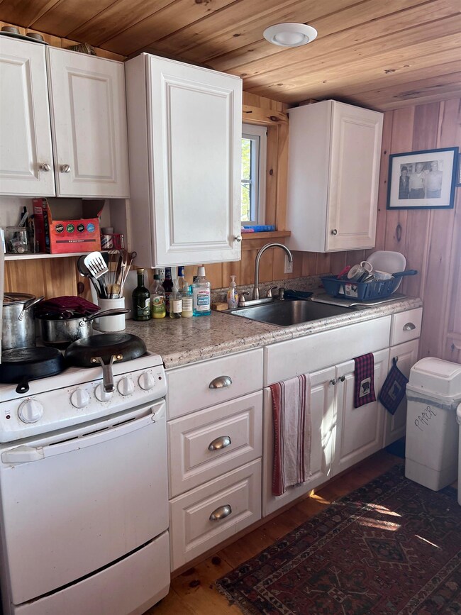 96 Mcintyre Rd, Dalton, NH 03598 - photo 5