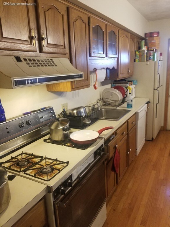 117 Sciarappa St unit 1, Cambridge, MA 02141 - photo 3