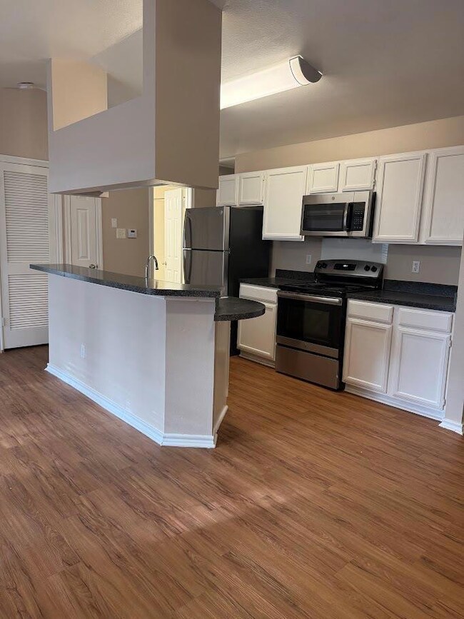 6804 N Capital of Texas Hwy unit 523, Austin, TX 78731 - photo 3