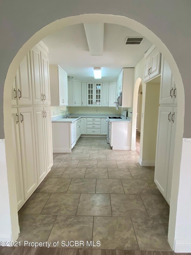 3806 Country Club Dr, Farmington, NM 87402 - photo 2