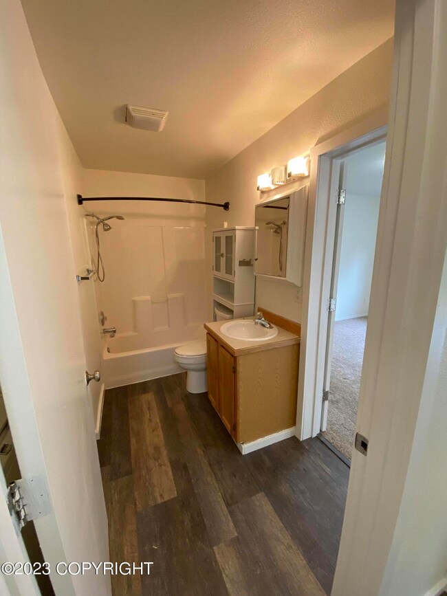 2640 Easthaven Cir, Anchorage, AK 99508 - photo 4