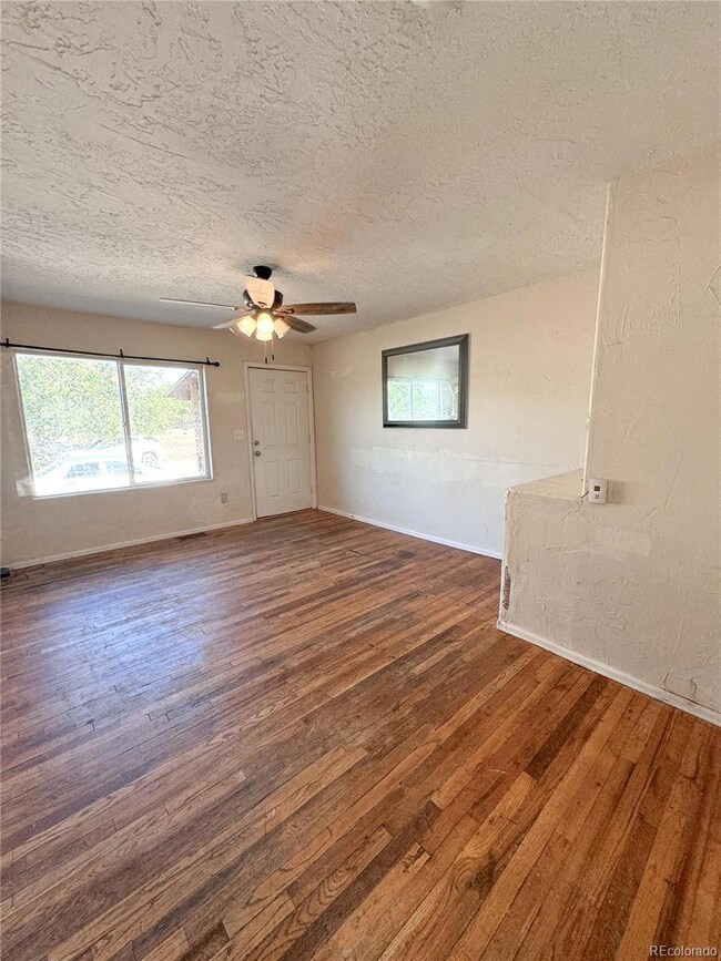 317 N Grand Ave, Rangely, CO 81648 - photo 2