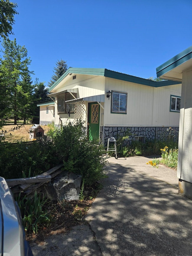 11512 E Bridges Rd, Elk, WA 99009 - photo 5