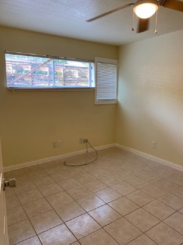 3502 Campbell St unit 2, Houston, TX 77026 - photo 7