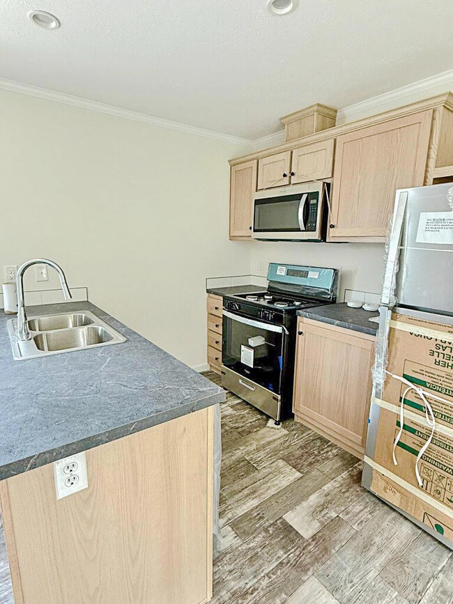 6 New England Ave, Oakland, ME 04967 - photo 6