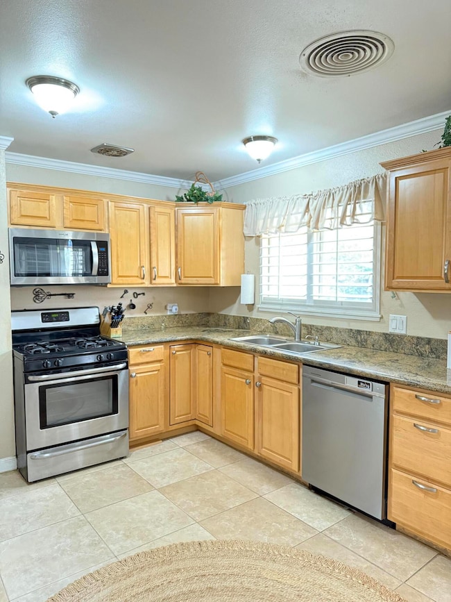 43305 Illinois Ave, Palm Desert, CA 92211 - photo 4