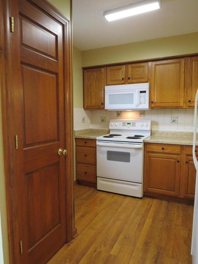 562 Pamlico St unit 14, Columbus, OH 43228 - photo 6