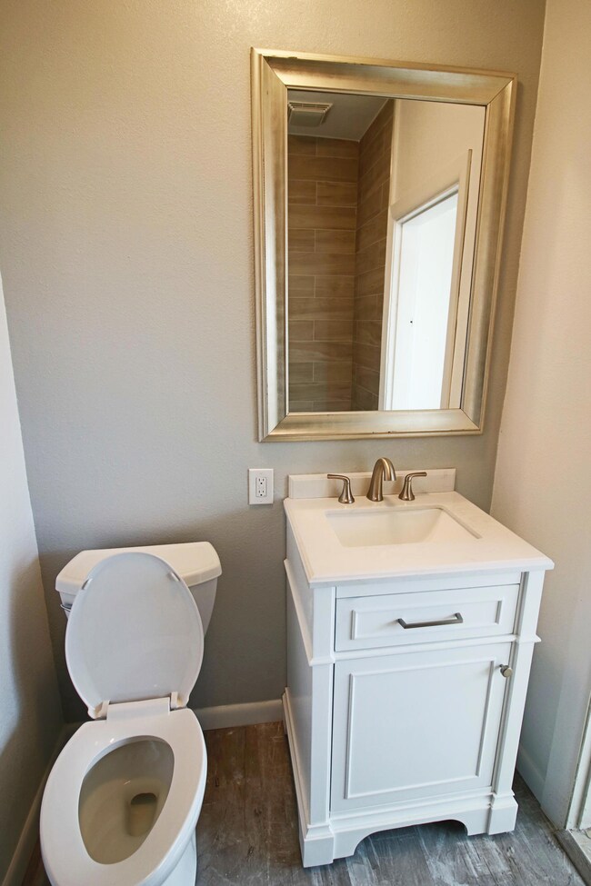 3625 Mountain Ave unit B, El Paso, TX 79930 - photo 2