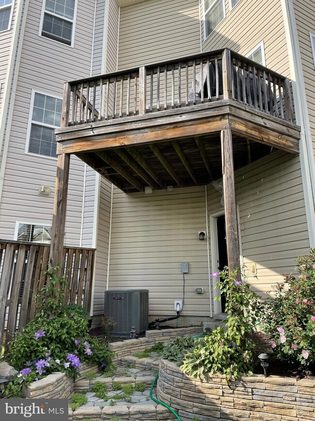 42639 Melville Terrace, Brambleton, VA 20148 - photo 5