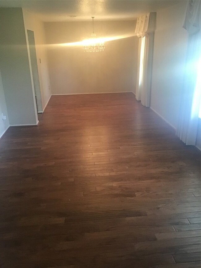 2611 Garapan St, Houston, TX 77091 - photo 7