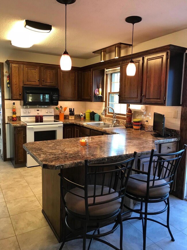 1508 7th Ave NE, Jamestown, ND 58401 - photo 6