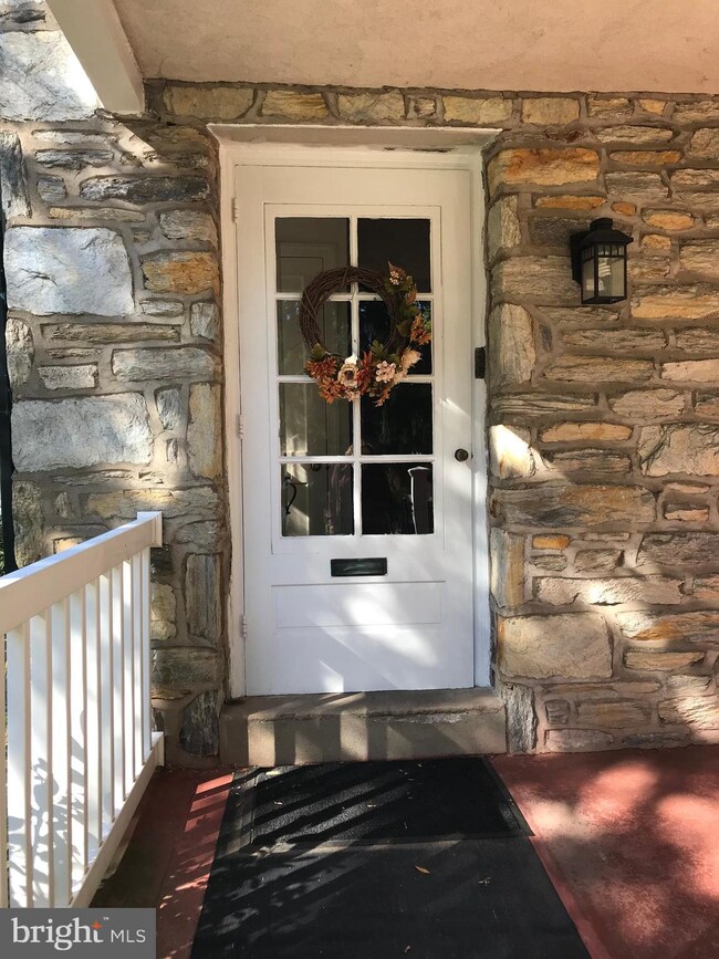 67 Grove Ave unit 1, Flourtown, PA 19031 - photo 2