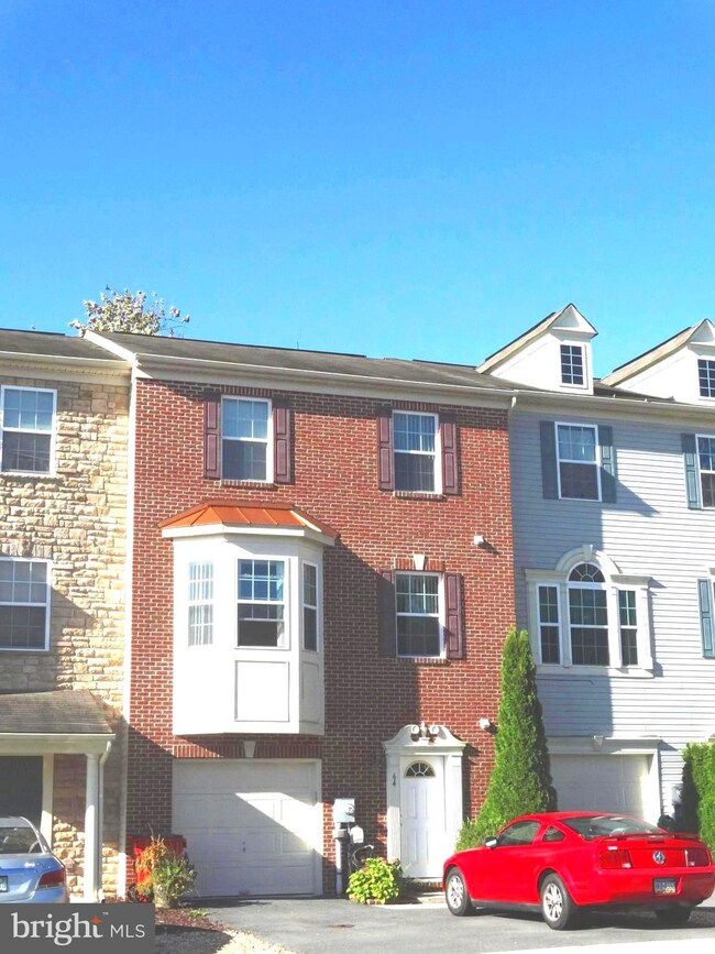 64 Milestone Ct, Chambersburg, PA 17201 - photo 2