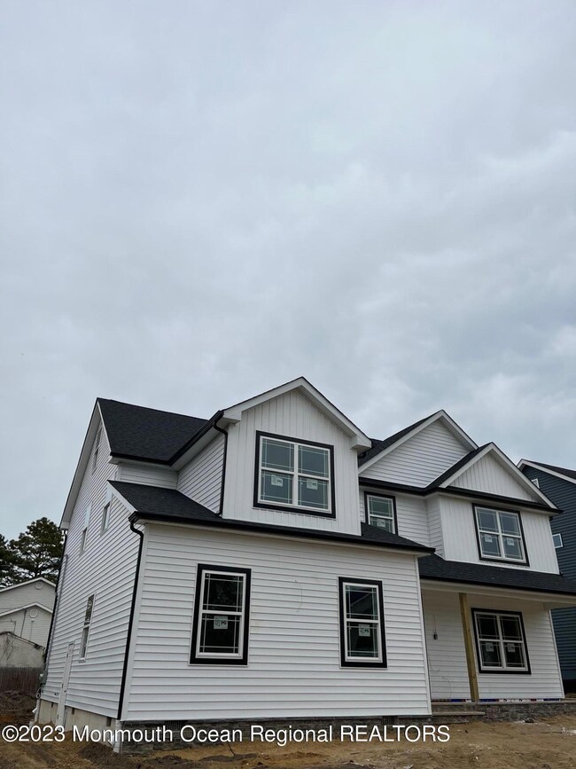 112 Champlain St, Toms River, NJ 08757 - photo 2