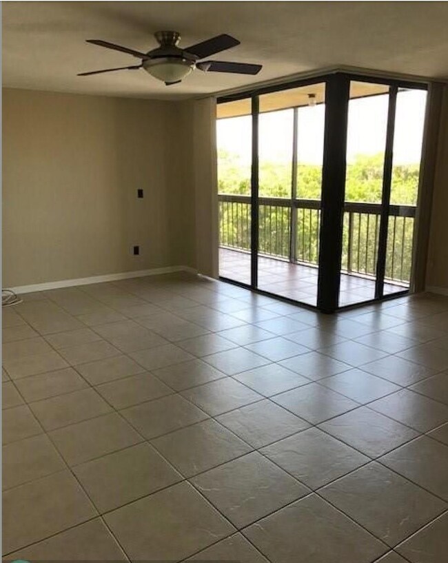 Lakeside Condominiums unit F511, Delray Beach, FL 33444 - photo 3